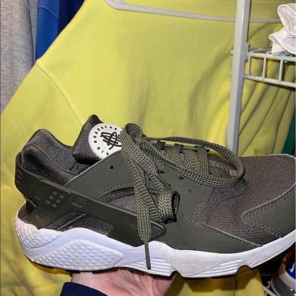 Nike Huarache - Picture 1 of 5